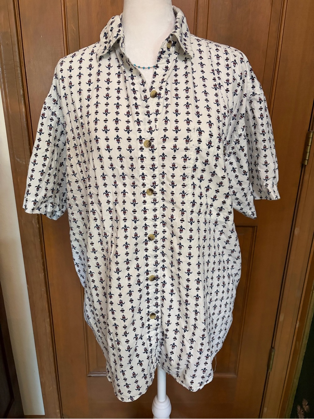 Vintage women’s patterned button down blouse